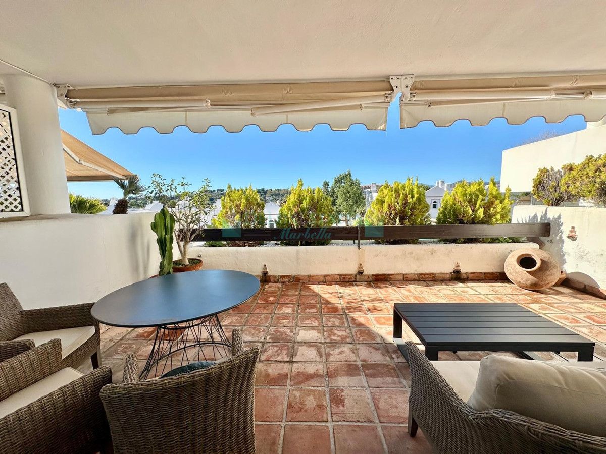 Apartment for sale in Nueva Andalucia