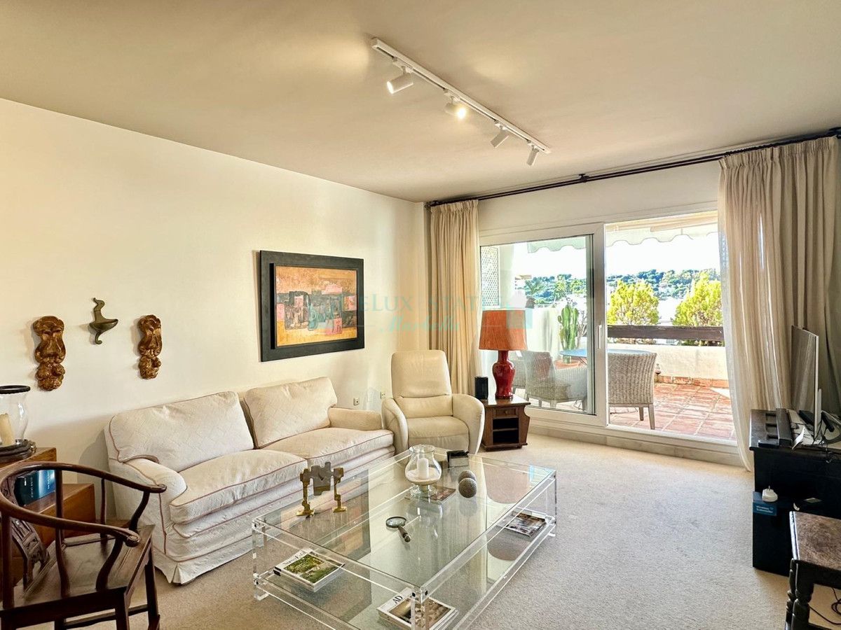 Apartment for sale in Nueva Andalucia