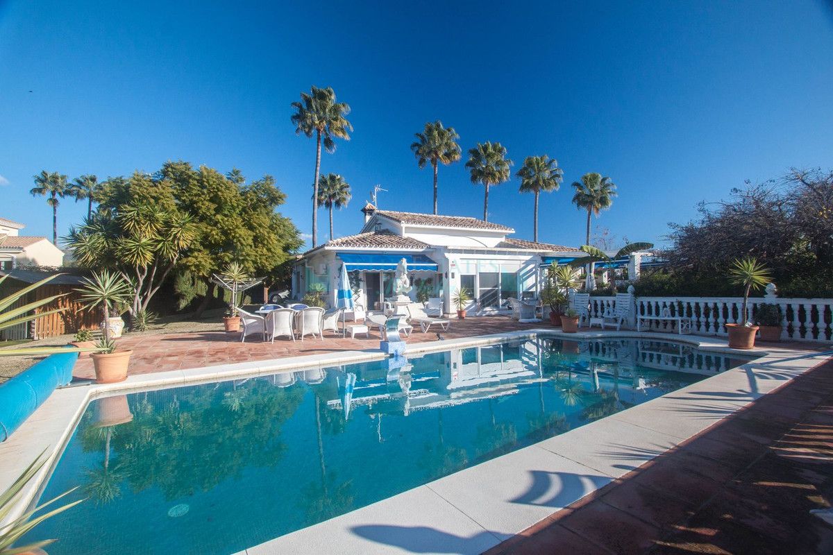 Finca en venta en Estepona