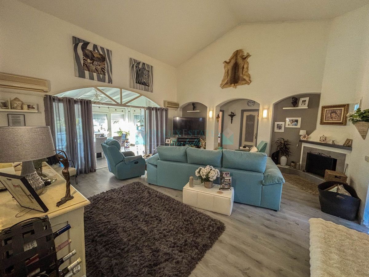 Finca en venta en Estepona