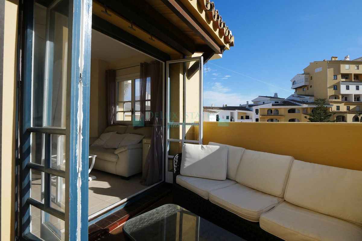 Apartment for sale in Cabopino, Marbella East