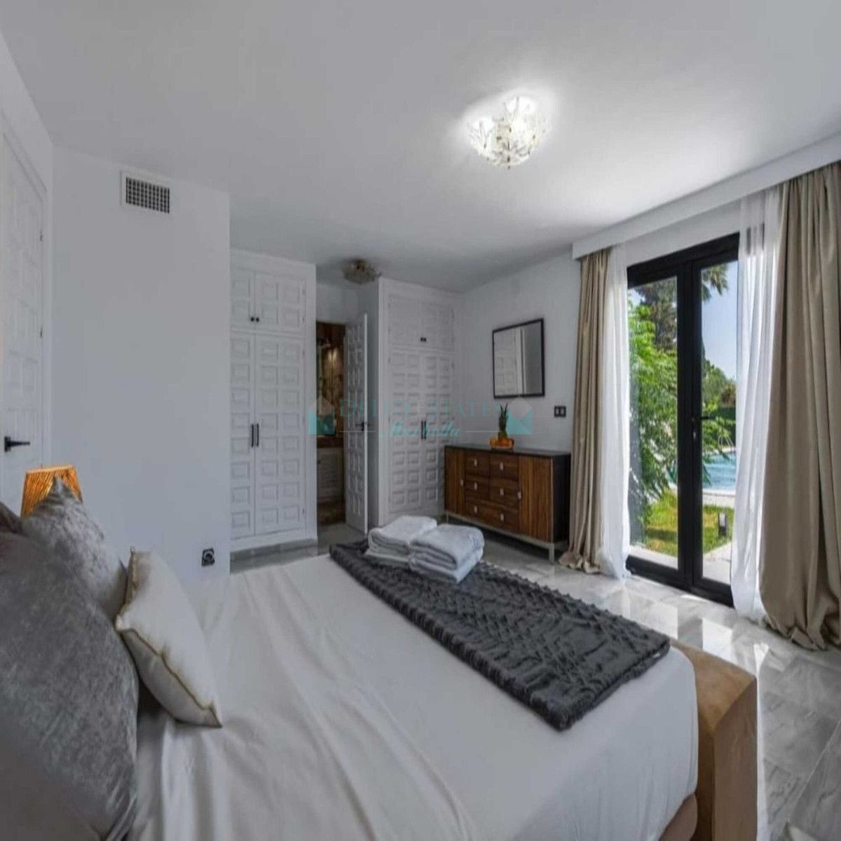 Villa en alquiler en Nueva Andalucia