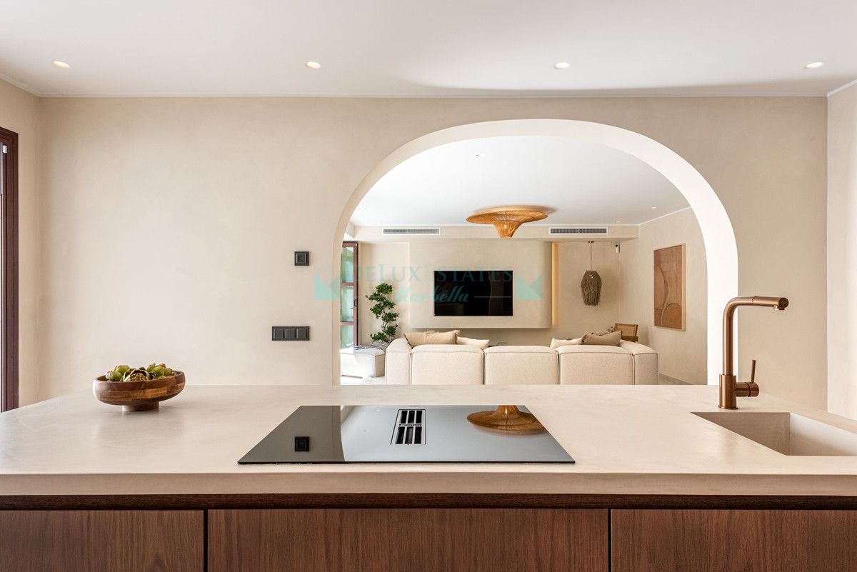 Town House for sale in Marbella Golden Mile