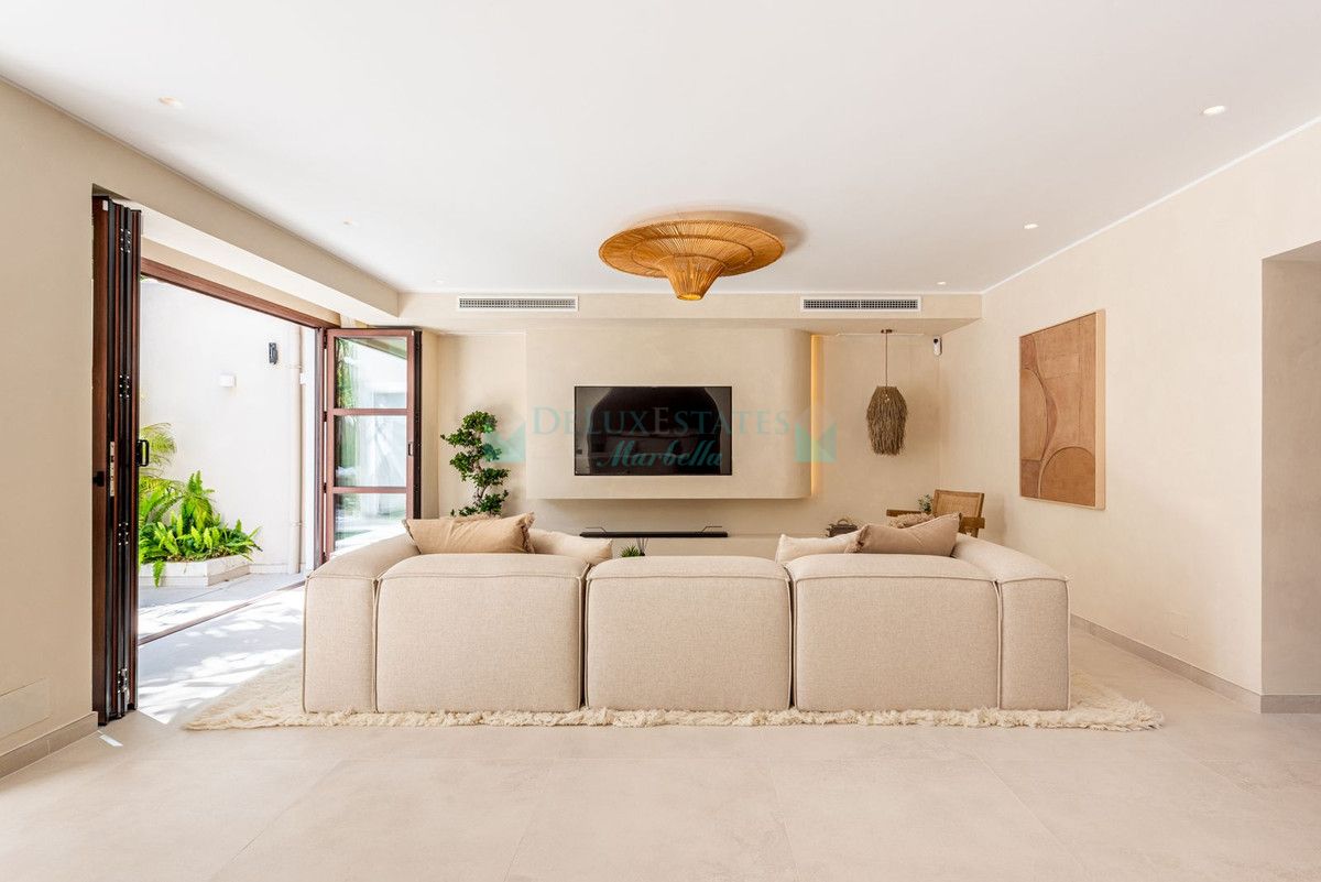 Town House for sale in Marbella Golden Mile