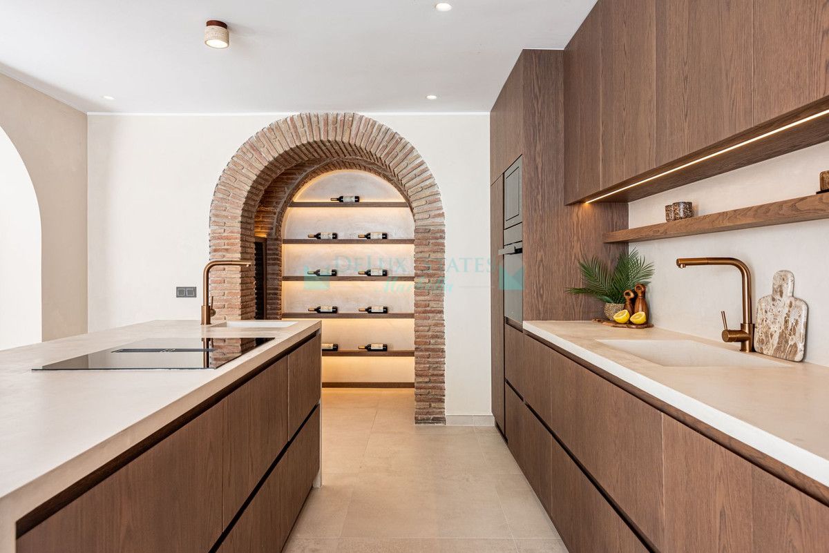 Town House for sale in Marbella Golden Mile