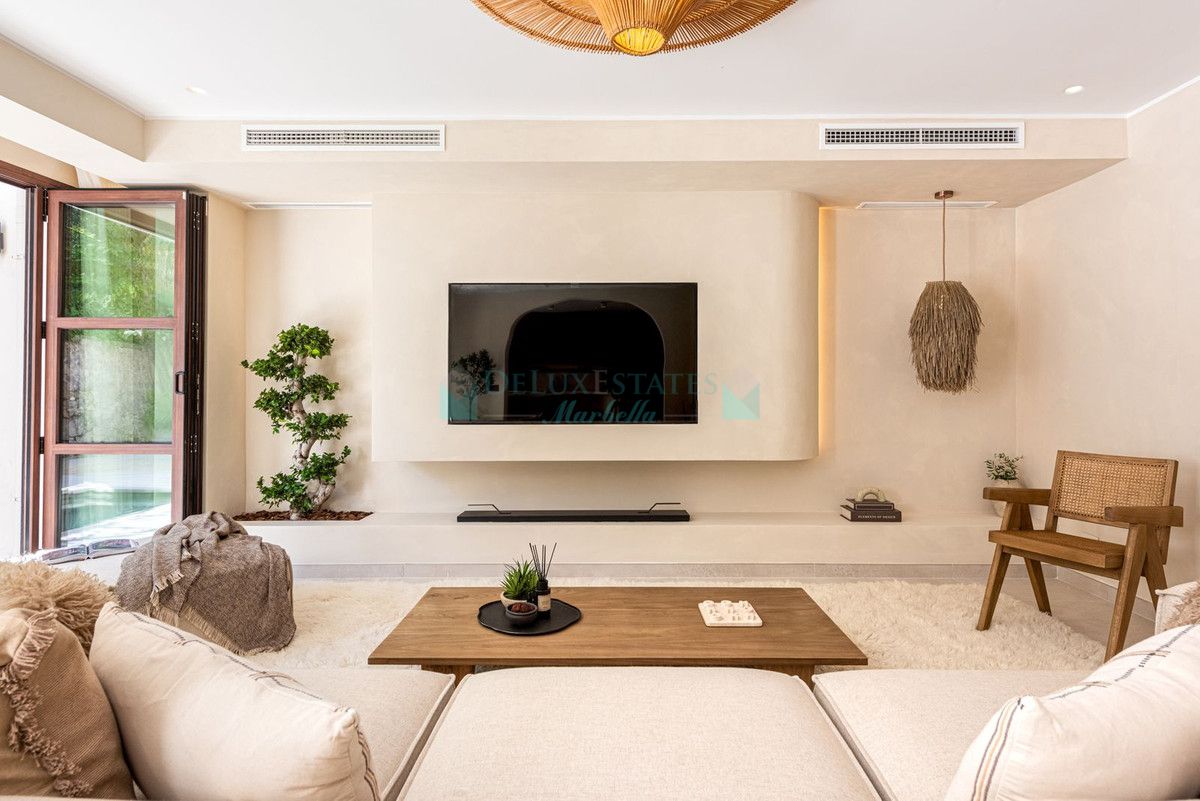 Town House for sale in Marbella Golden Mile