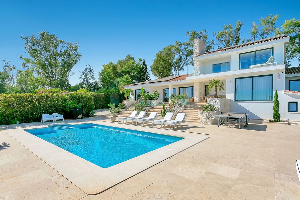 Villa en alquiler en Cabopino, Marbella Este