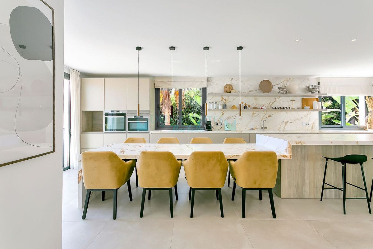 Villa en alquiler en Cabopino, Marbella Este