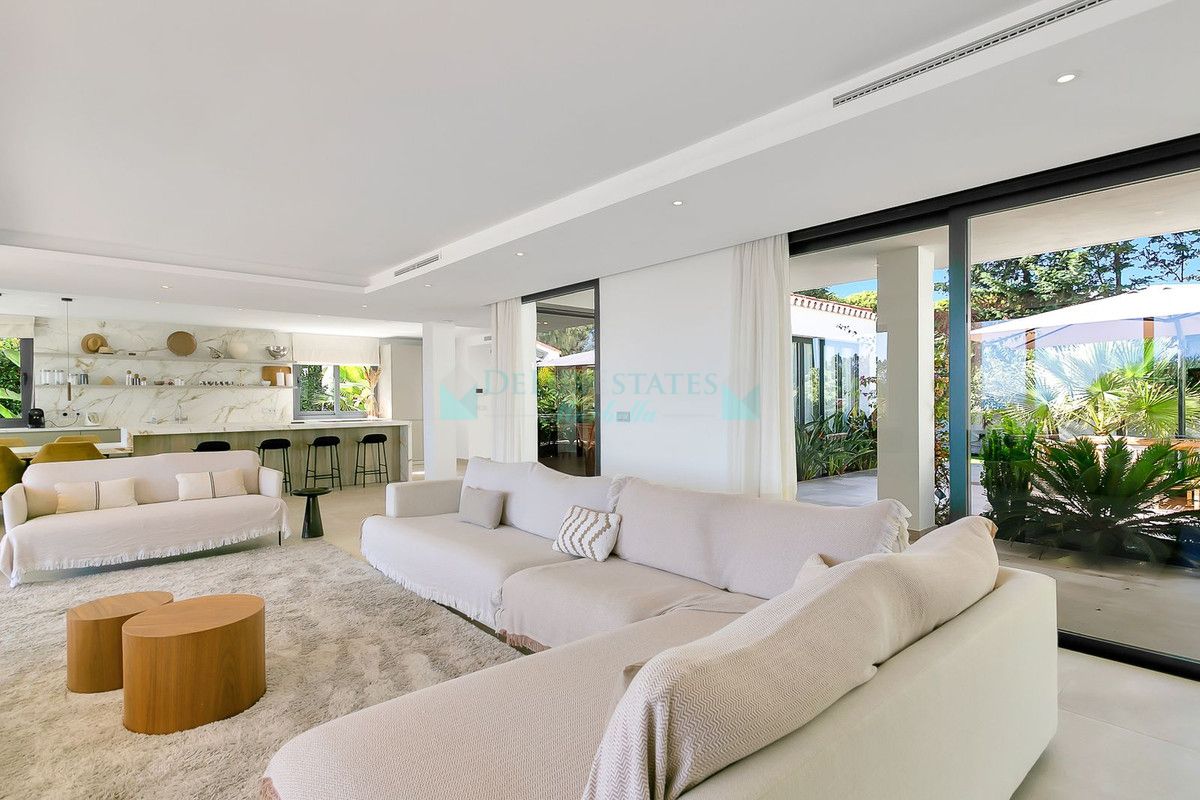 Villa en alquiler en Cabopino, Marbella Este