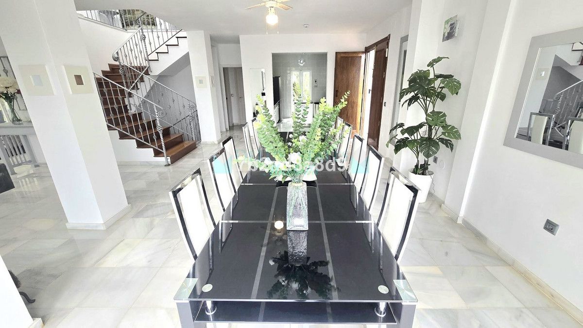 Villa en venta en Nueva Andalucia