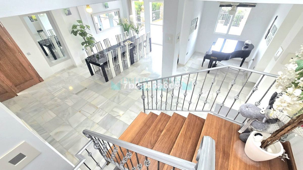 Villa en venta en Nueva Andalucia