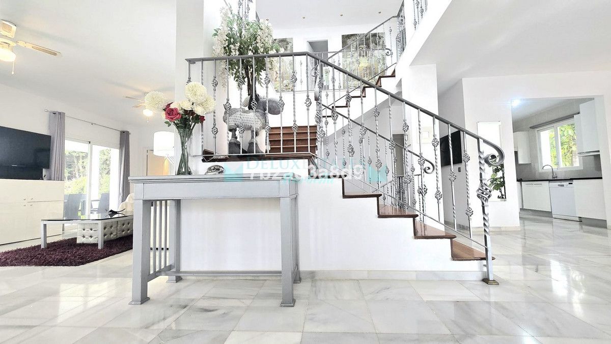 Villa en venta en Nueva Andalucia