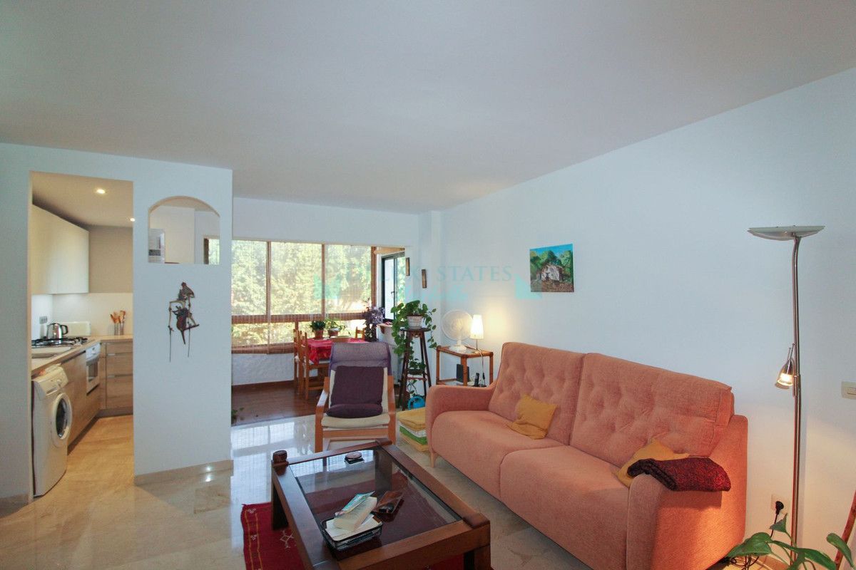 Apartamento en venta en Estepona