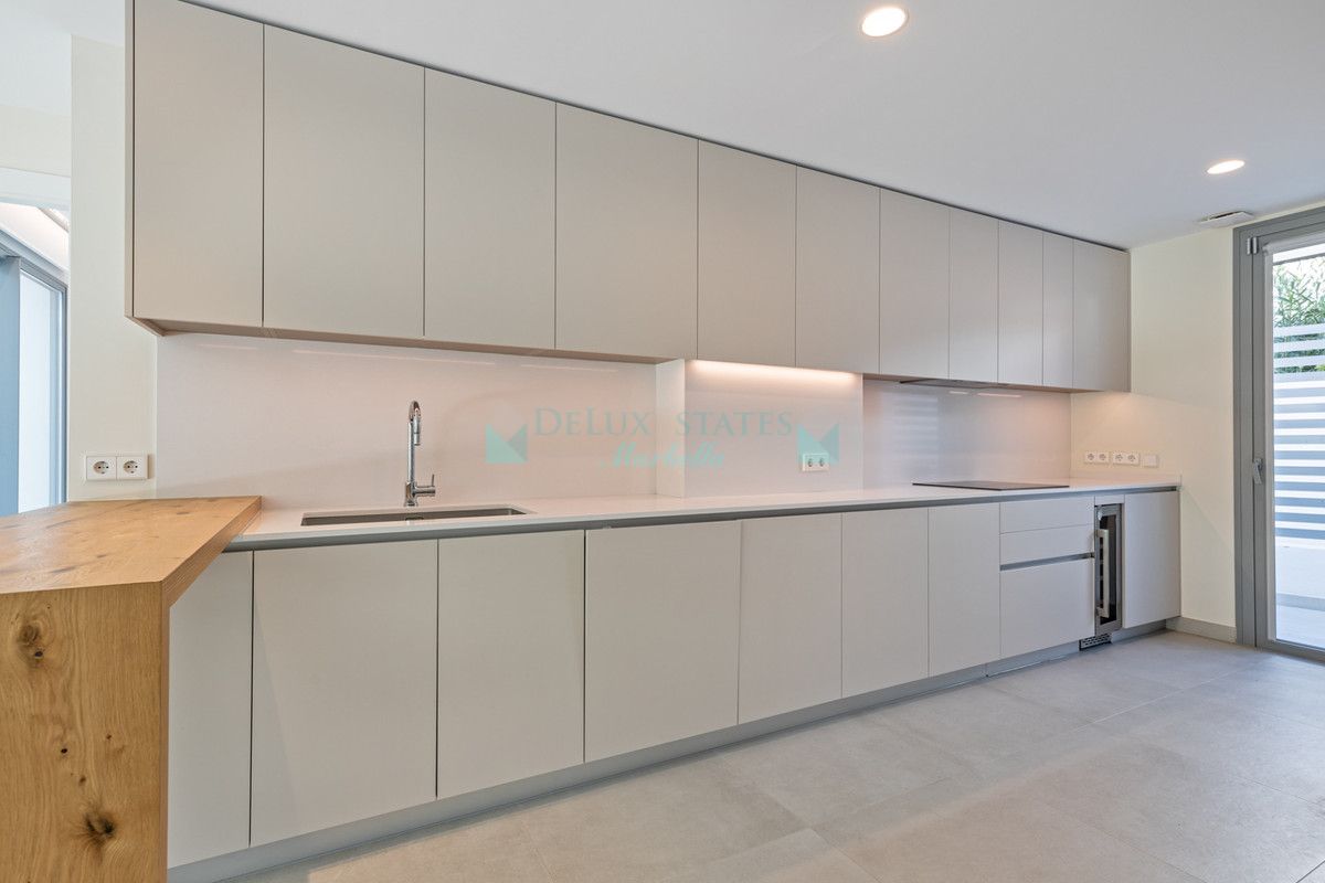 Semi Detached Villa for sale in San Pedro de Alcantara