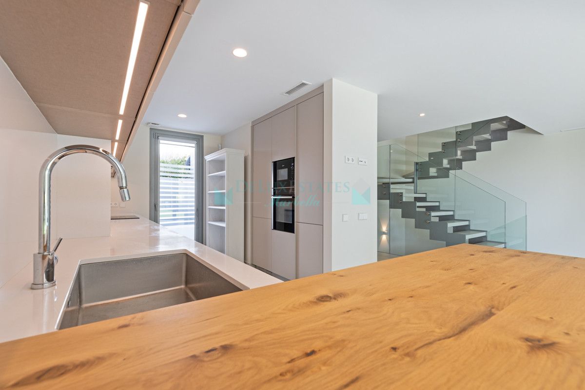 Semi Detached Villa for sale in San Pedro de Alcantara