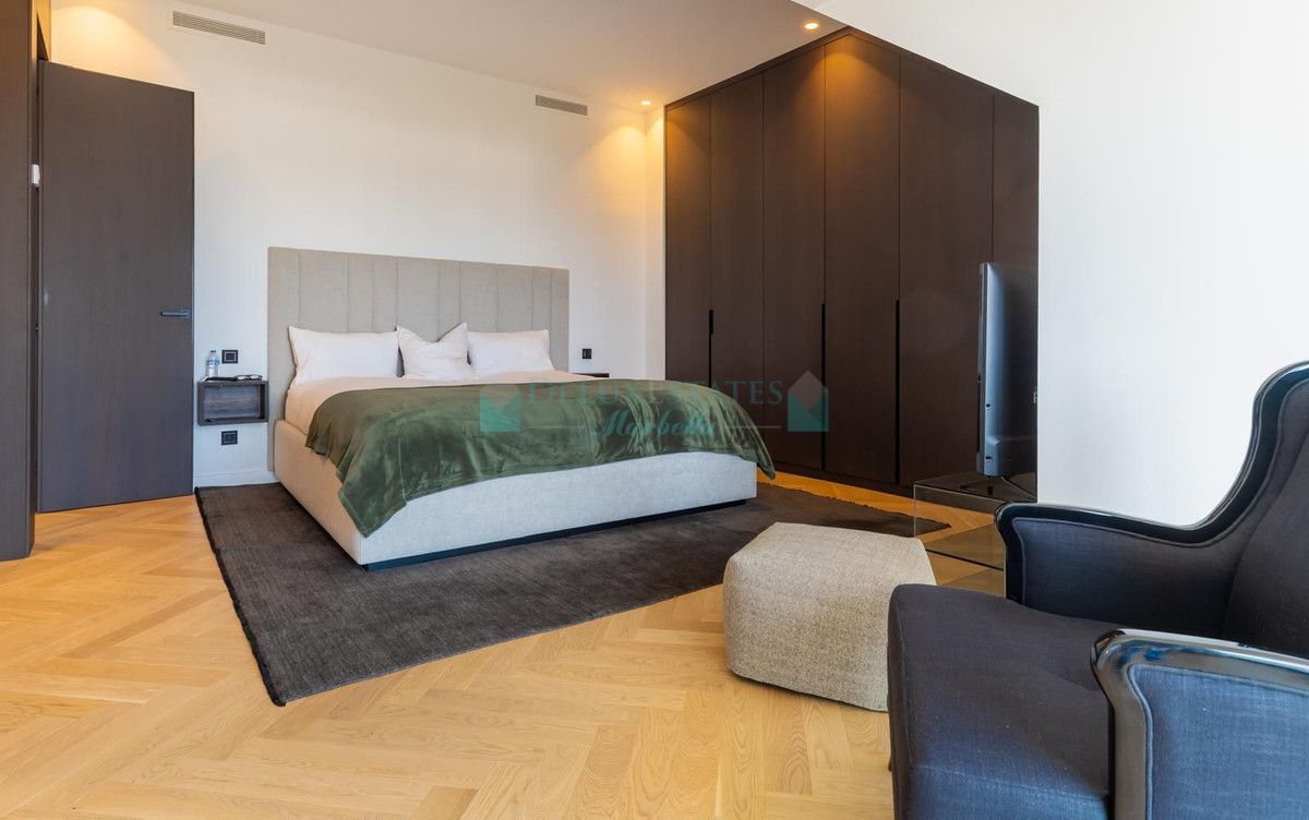 Penthouse for rent in Marbella Golden Mile