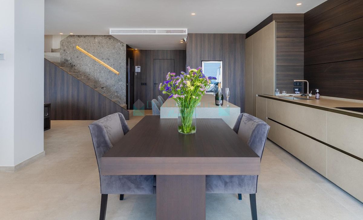 Penthouse for rent in Marbella Golden Mile