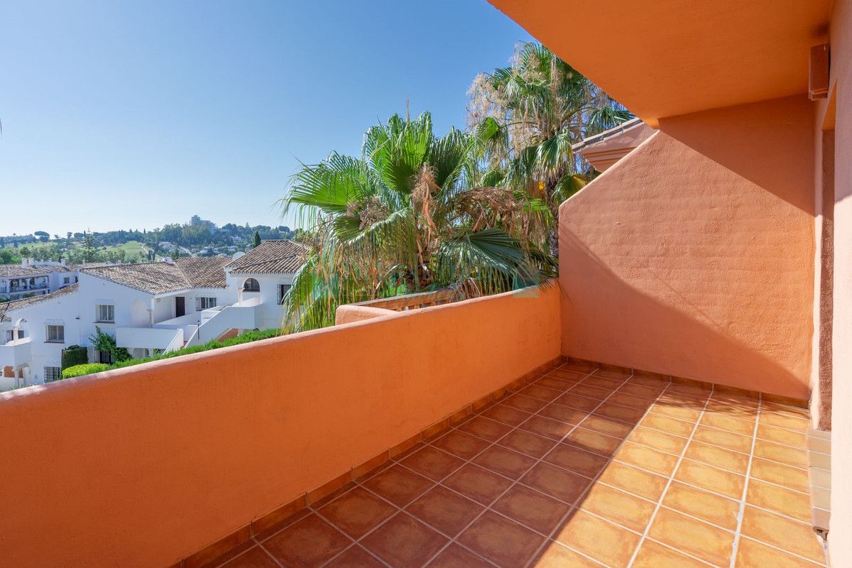 Penthouse for sale in Benahavis