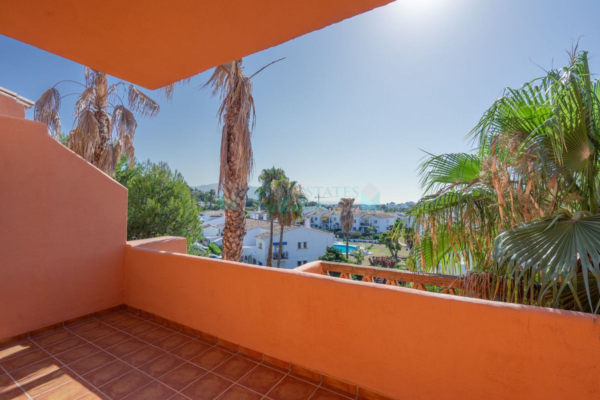 Penthouse for sale in Benahavis