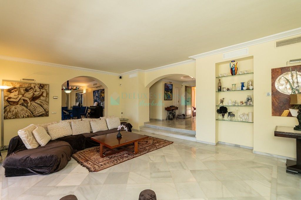 Villa for sale in Elviria, Marbella East