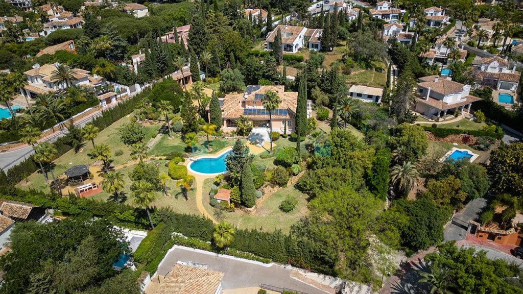 Villa for sale in Elviria, Marbella East