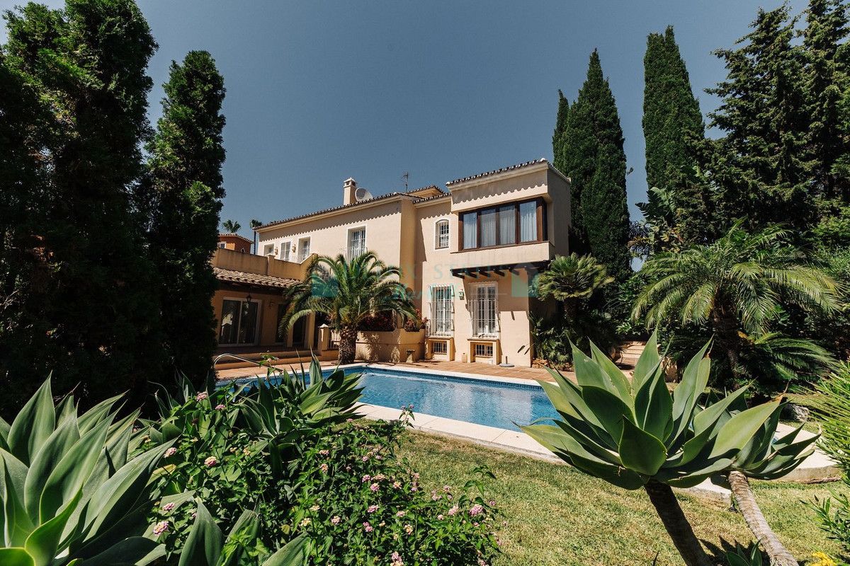 Villa en venta en Bahia de Marbella, Marbella Este