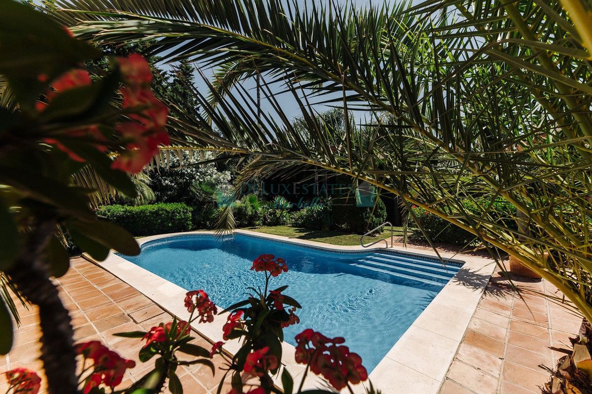 Villa en venta en Bahia de Marbella, Marbella Este