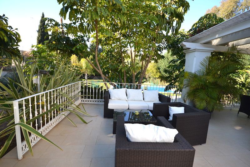 Villa en alquiler en Nueva Andalucia