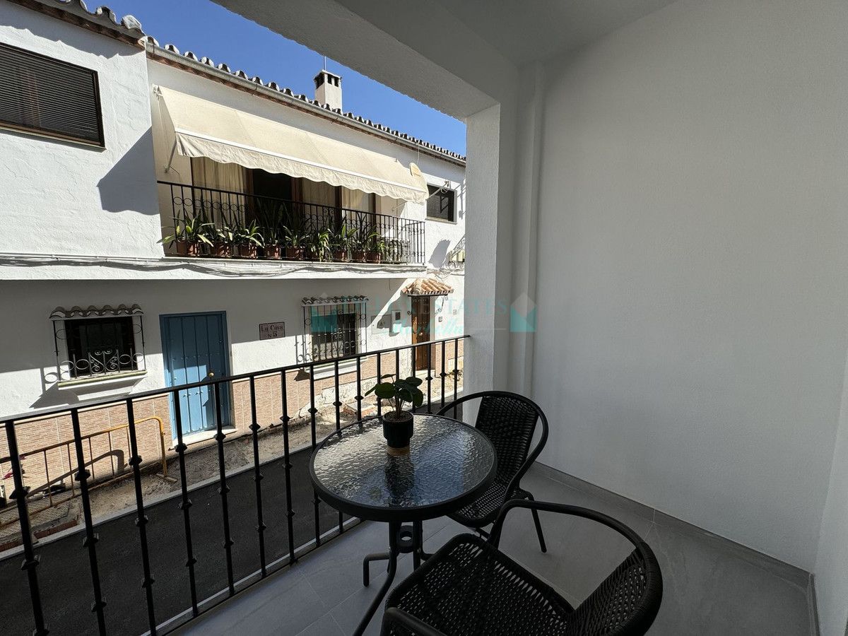 Apartamento en venta en Benahavis