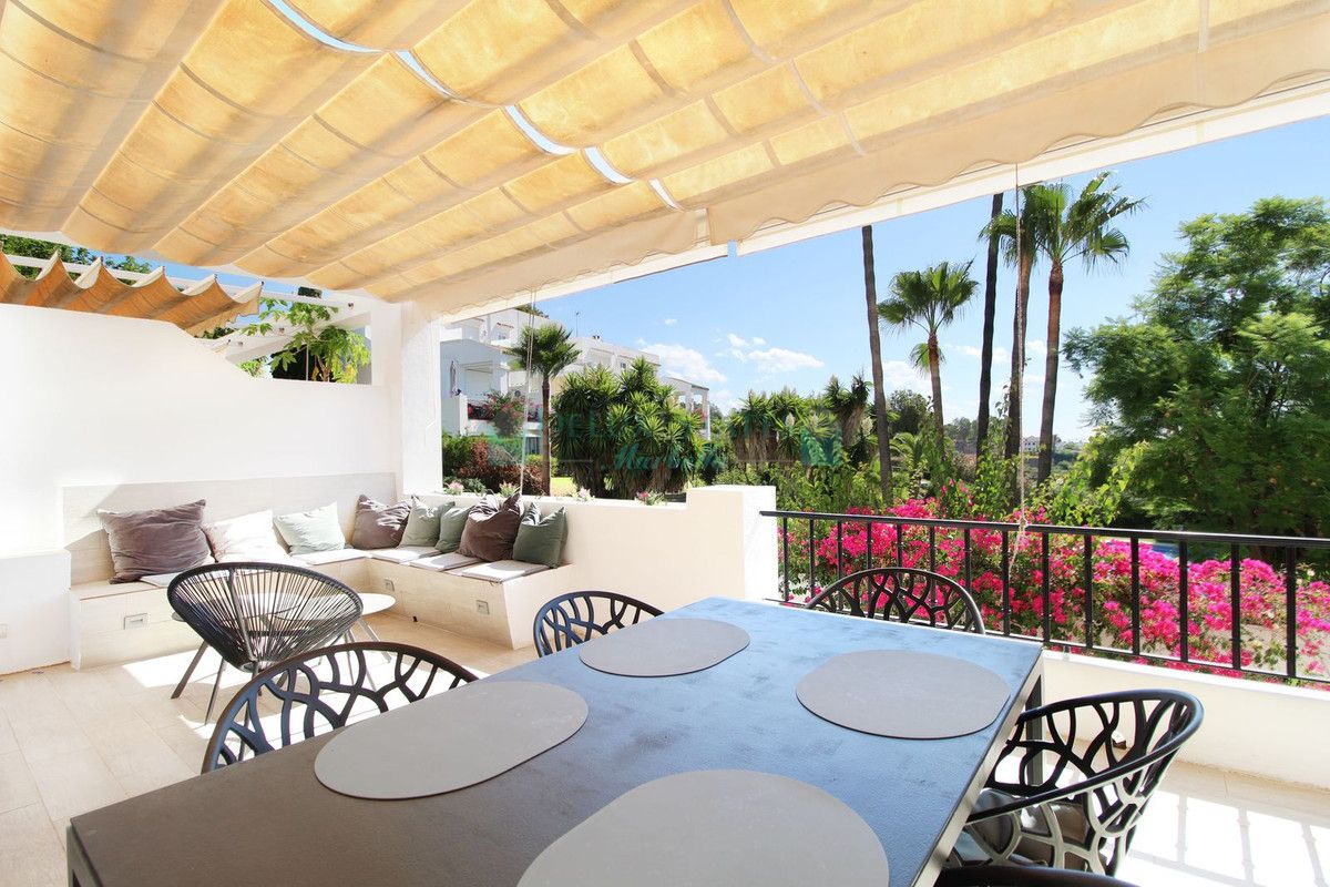 Apartment for sale in La Quinta, Benahavis