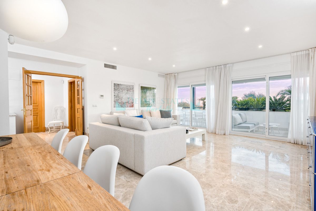 Semi Detached Villa for rent in Marbella