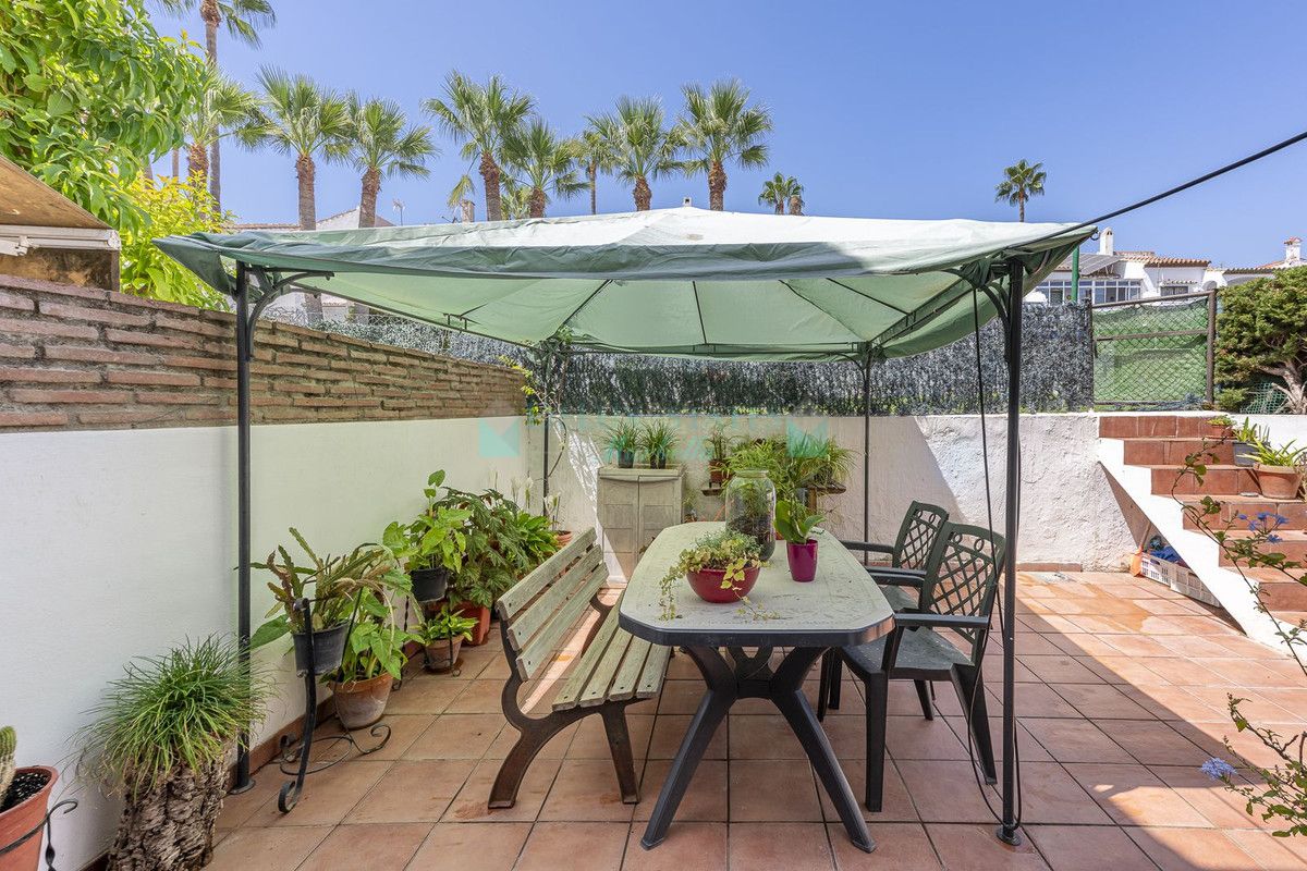 Town House for sale in Estepona