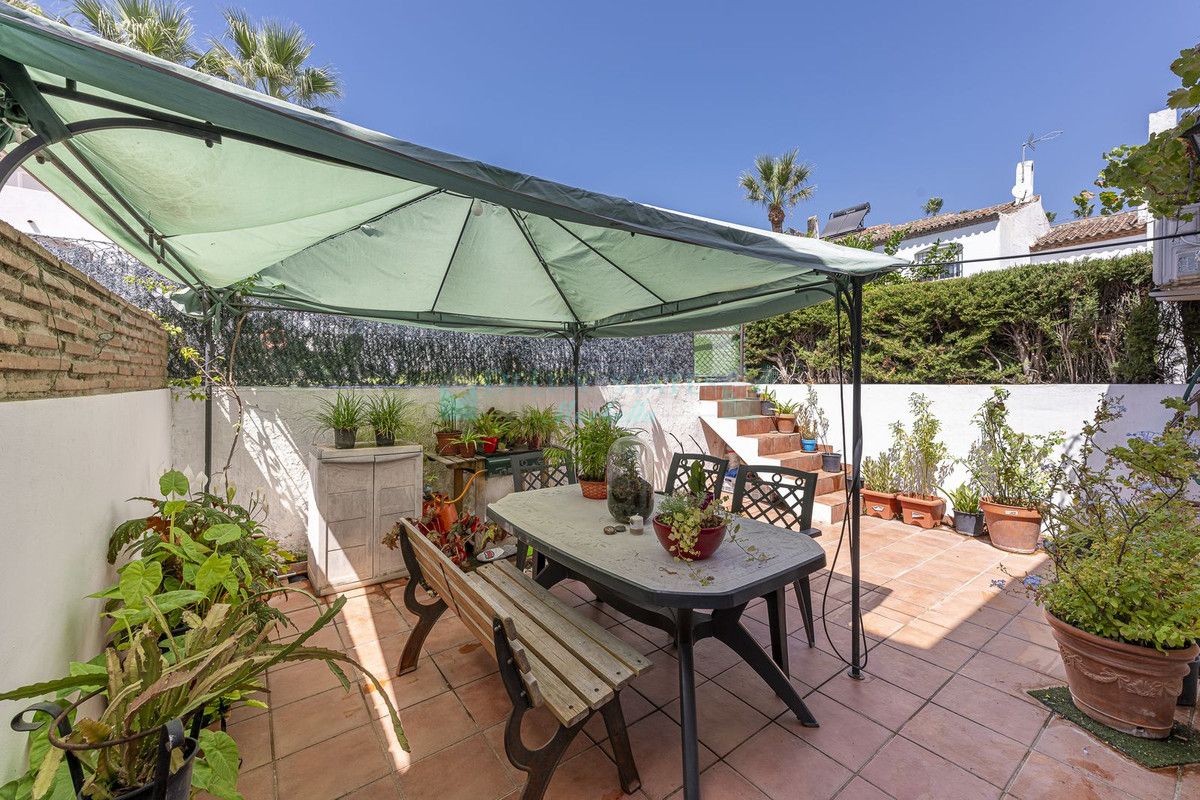 Town House for sale in Estepona