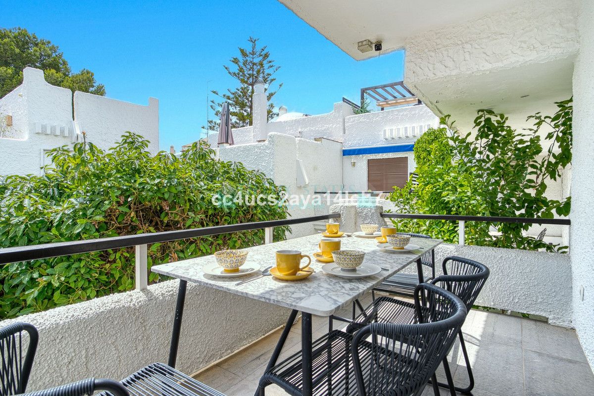 Town House for sale in Nueva Andalucia