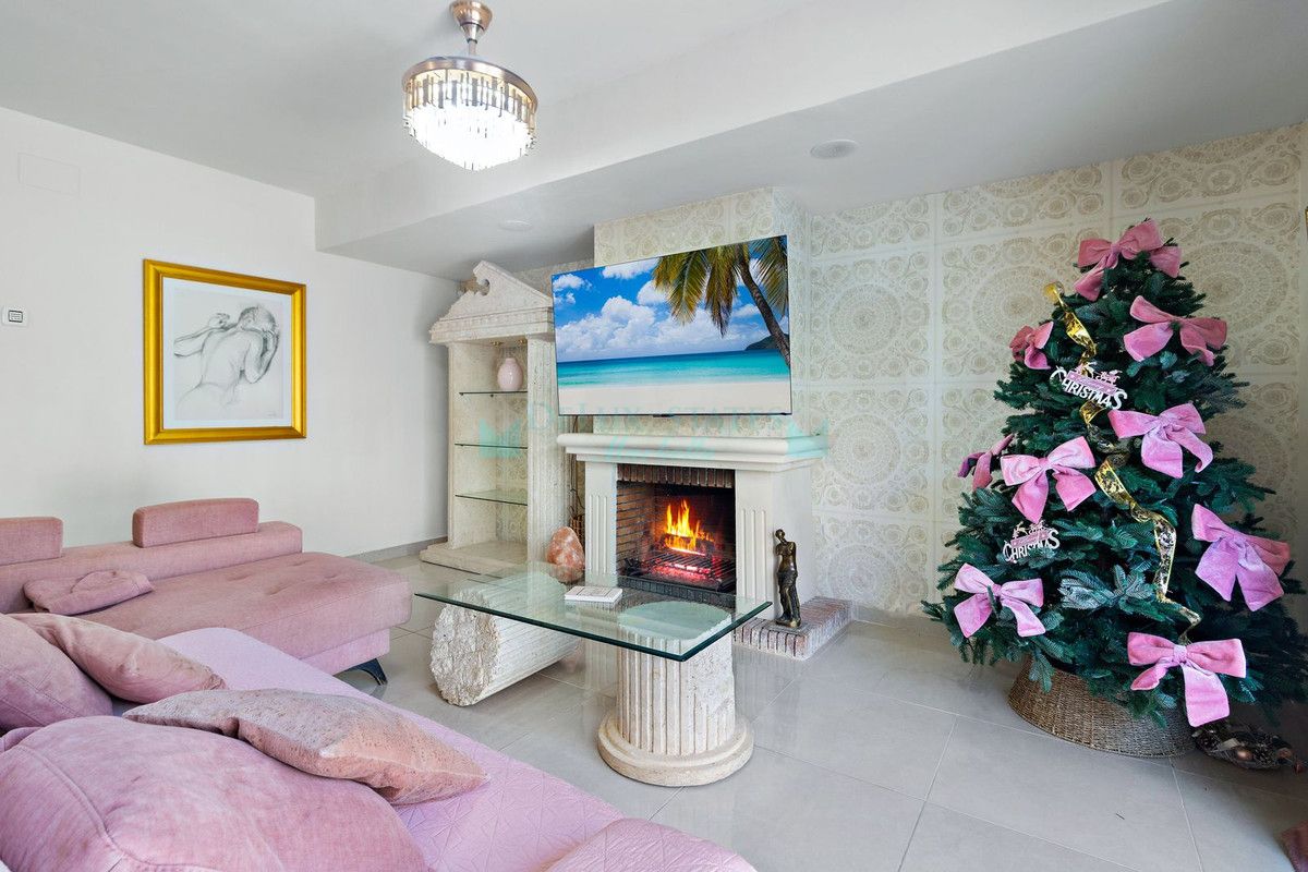 Adosado en alquiler en El Paraiso, Estepona