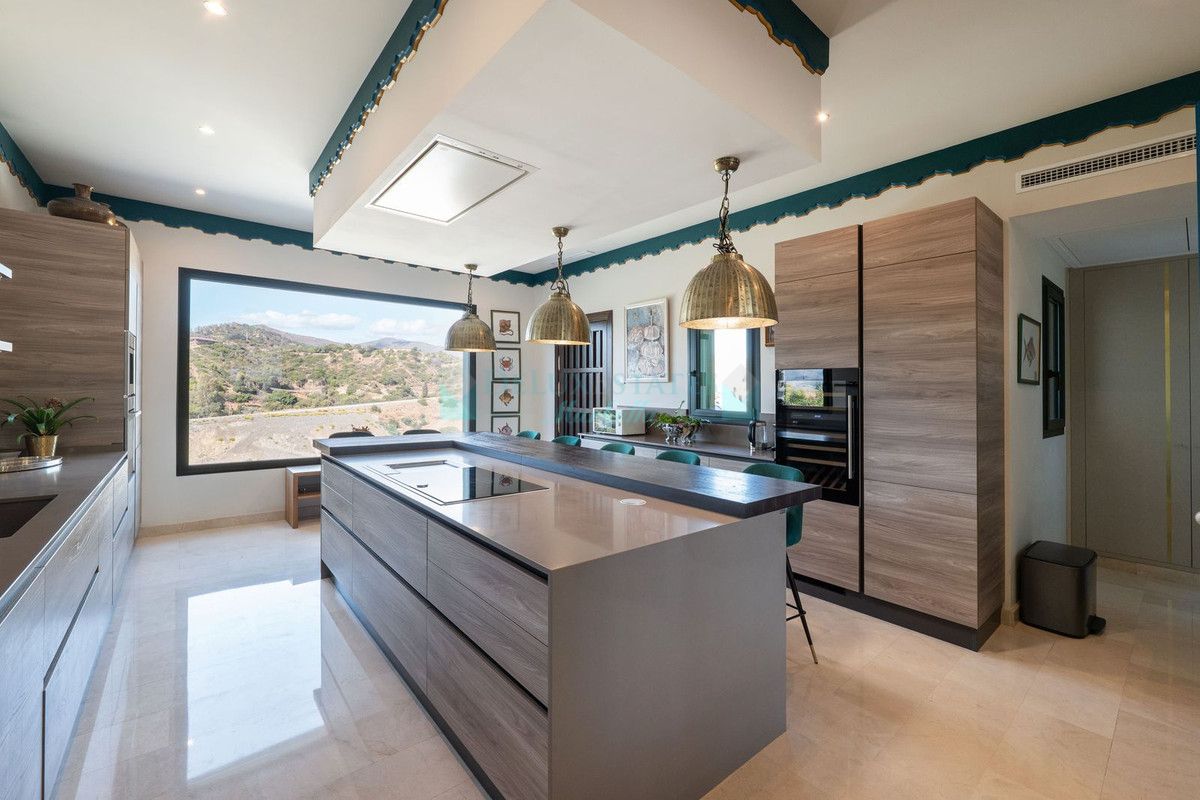 Villa for rent in Selwo, Estepona