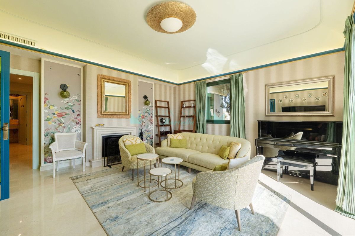 Villa for rent in Selwo, Estepona