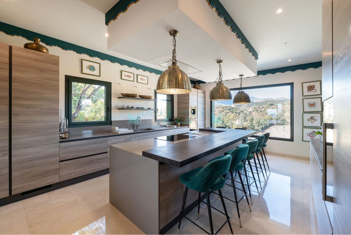 Villa for rent in Selwo, Estepona