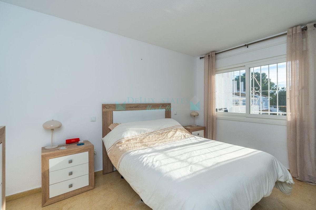 Ático en venta en El Paraiso, Estepona