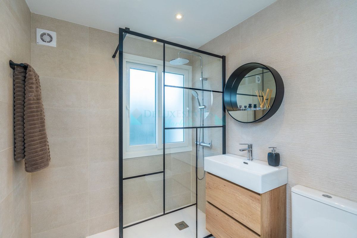 Ático en venta en El Paraiso, Estepona