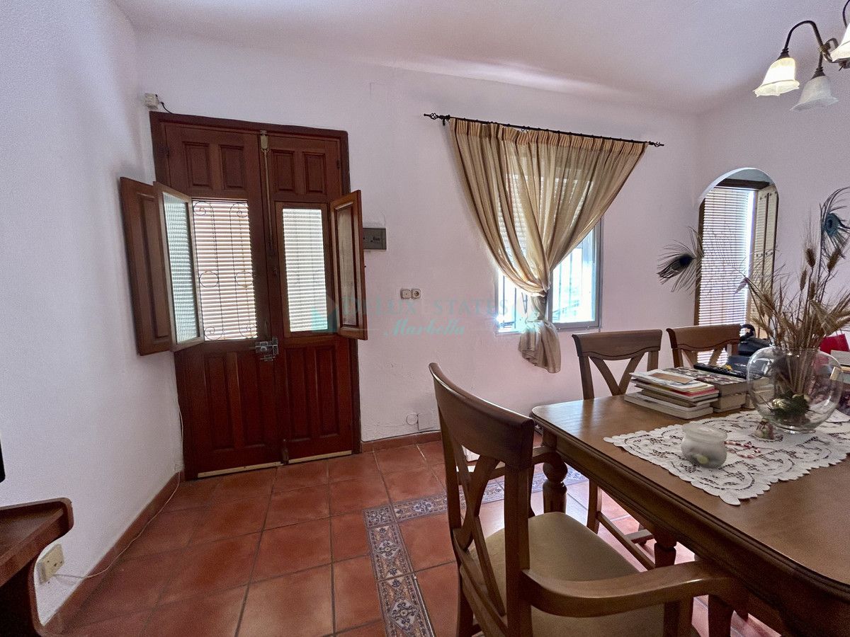 Villa en venta en Estepona