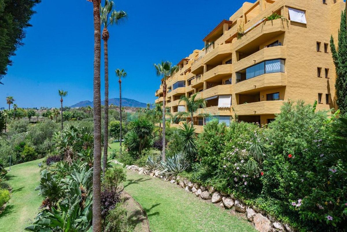 Apartamento en venta en Selwo, Estepona