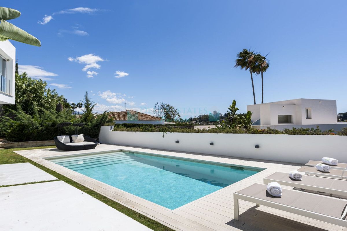 Villa for rent in Benahavis