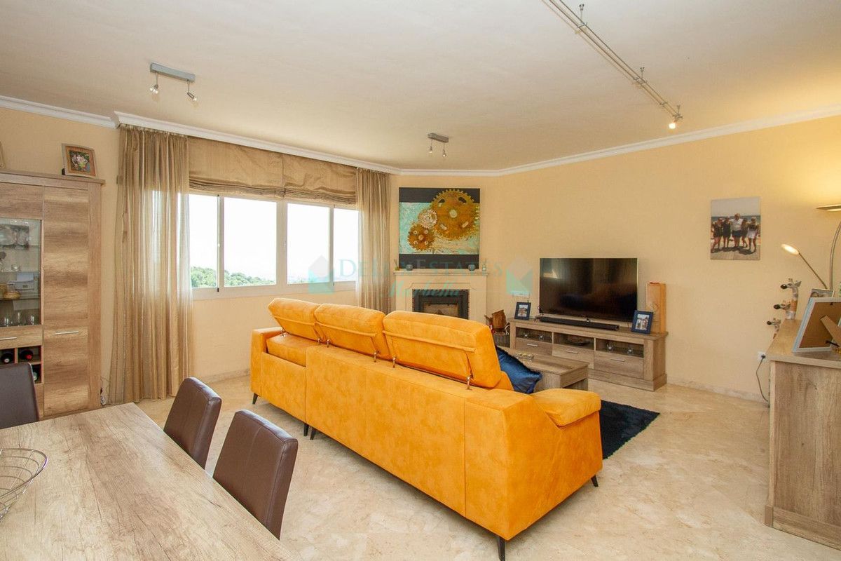 Ático en venta en La Mairena, Marbella Este