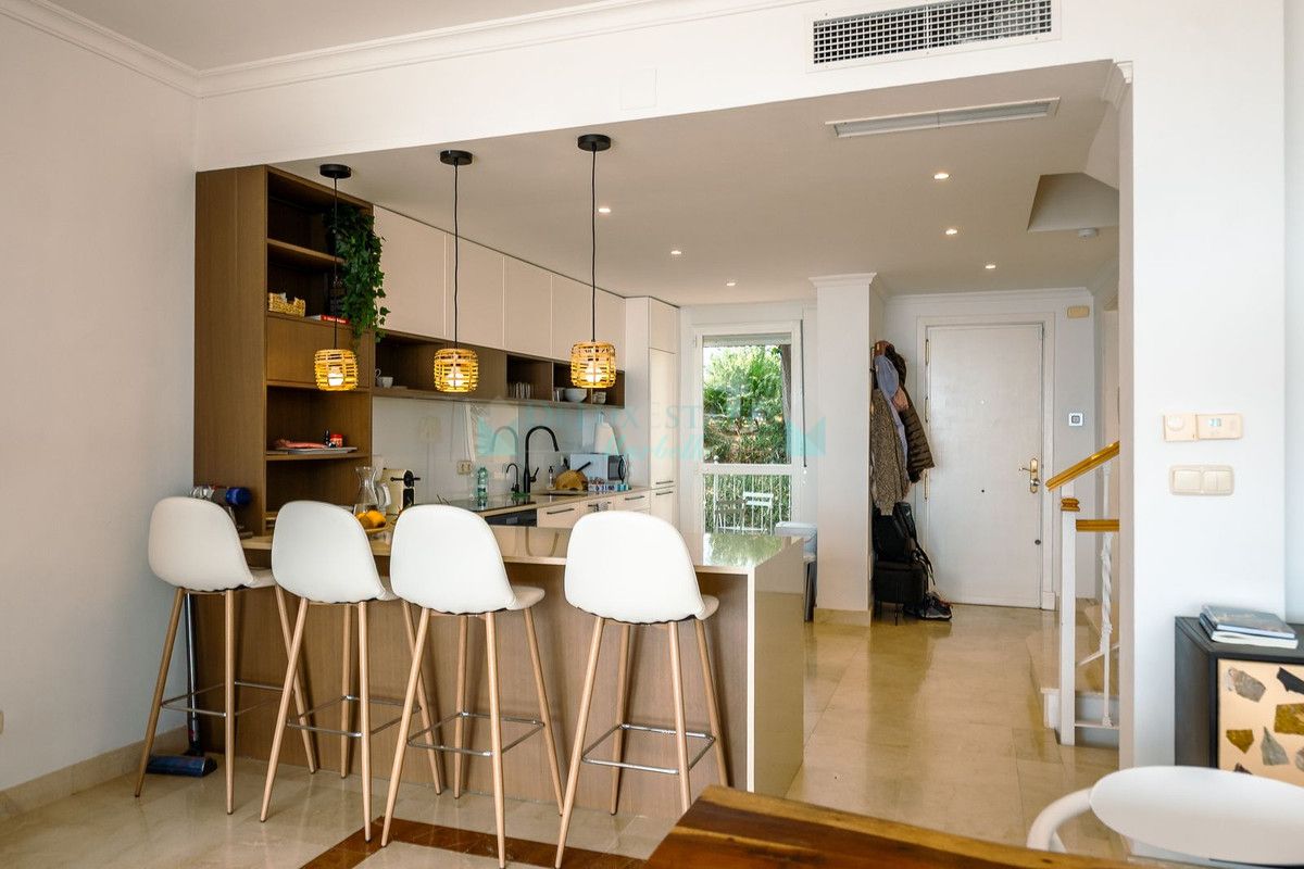 Semi Detached Villa for rent in Elviria, Marbella East