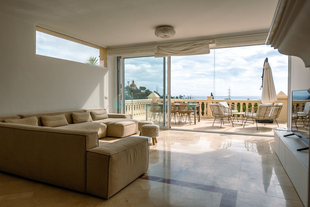 Semi Detached Villa for rent in Elviria, Marbella East