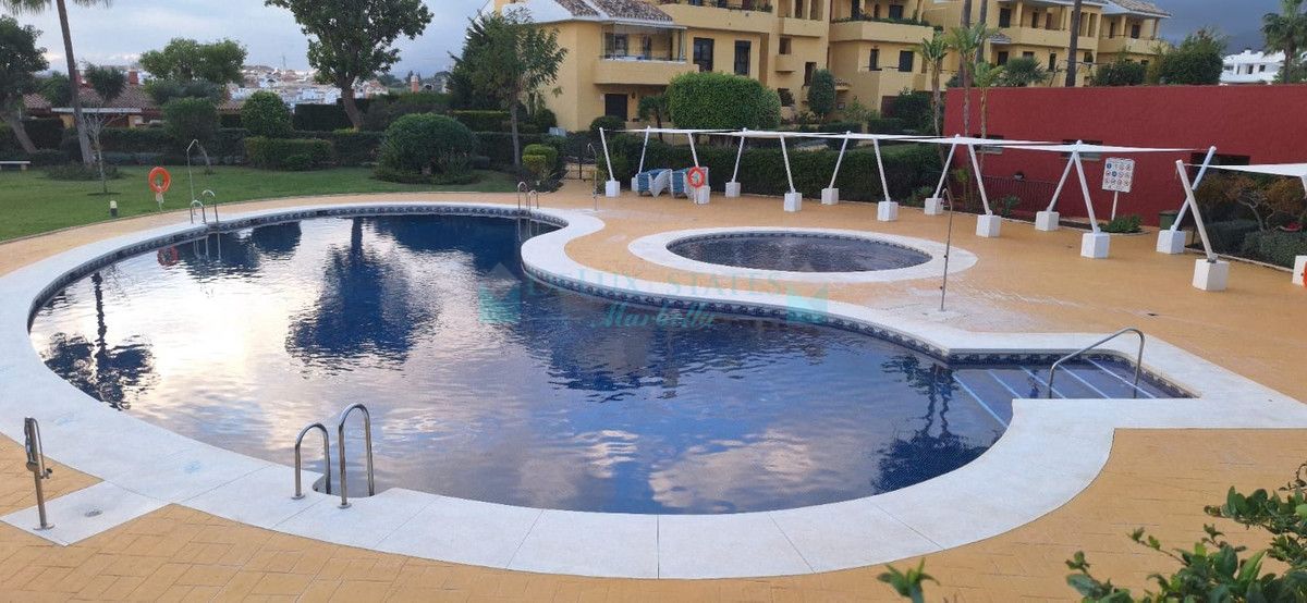 Apartamento Planta Baja en venta en Atalaya, Estepona