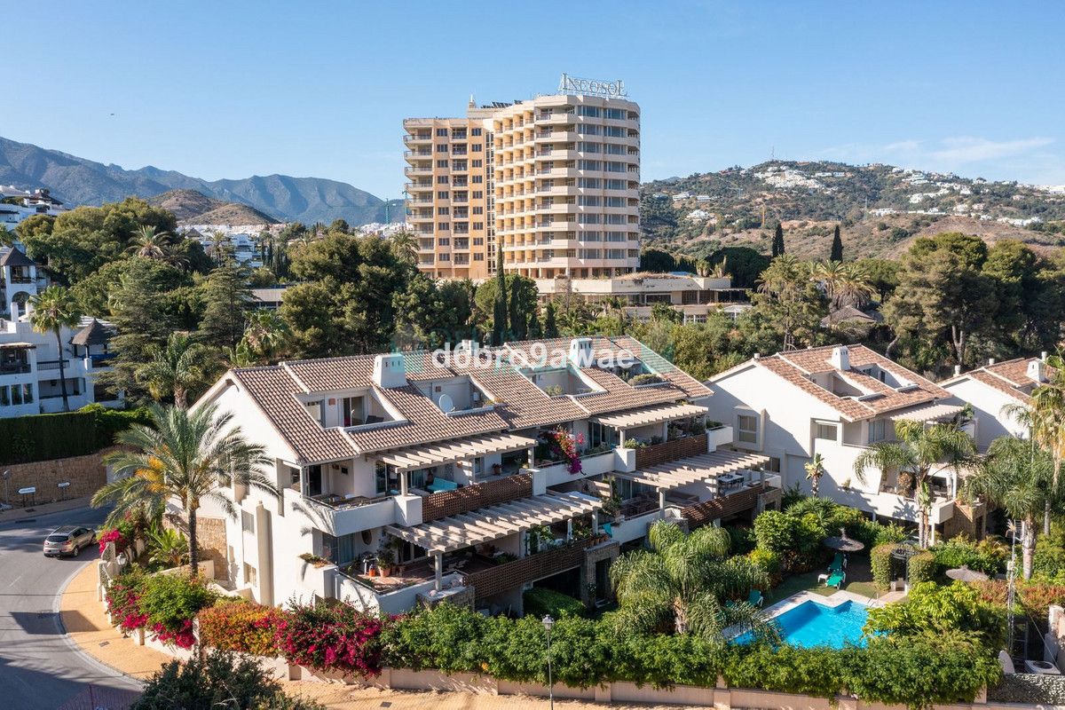 Ático en venta en Rio Real, Marbella Este