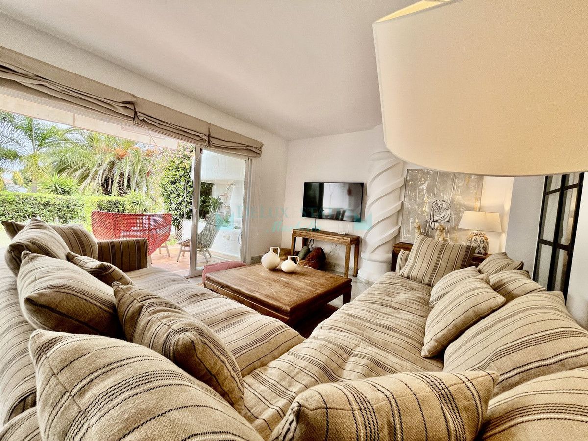 Town House for rent in Marbella