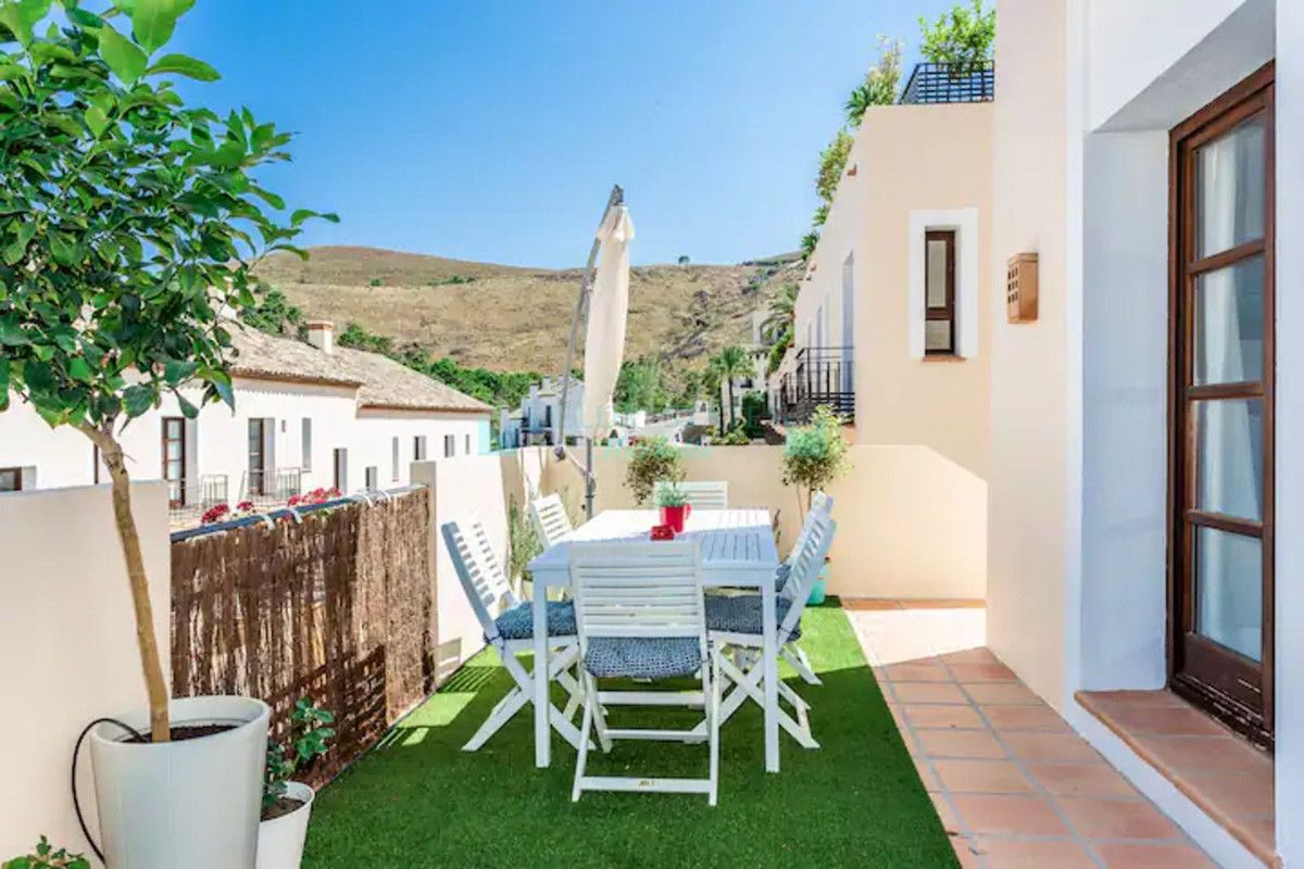 Adosado en alquiler en Benahavis